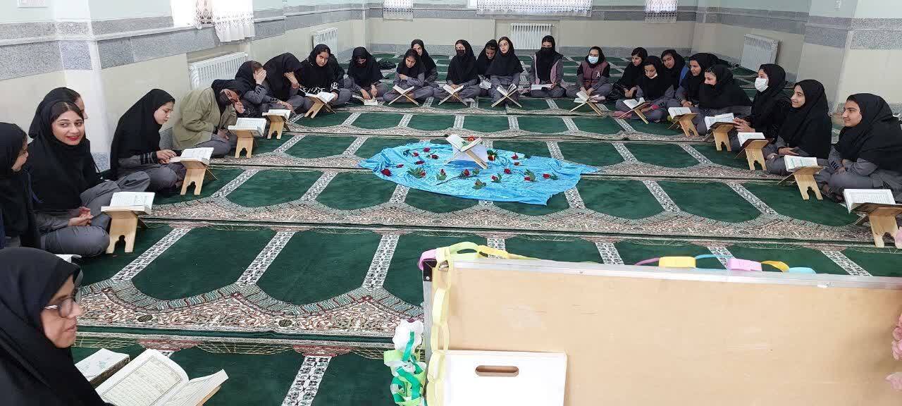 برگزاری طرح زندگی با آیه‌ها در شهرستان چرداول