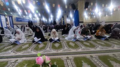 برگزاری محفل انس با قرآن کریم در شهرستان ملکشاهی با حضور معتکفین