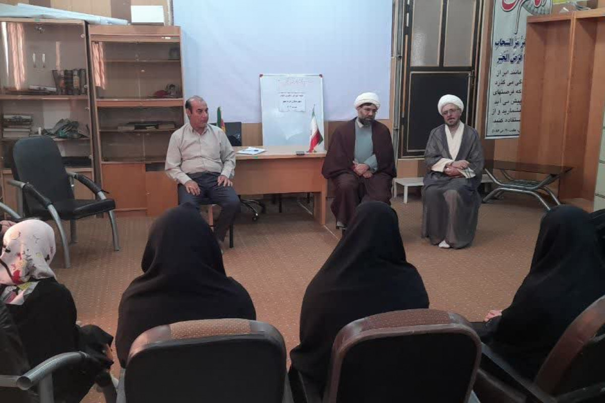 برگزاری جلسه شورای راهبری بانوان شهرستان دره شهر