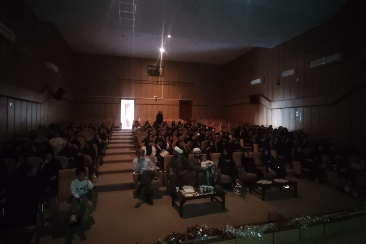 اکران فیلم سینمایی مجنون در شهرستان ملکشاهی