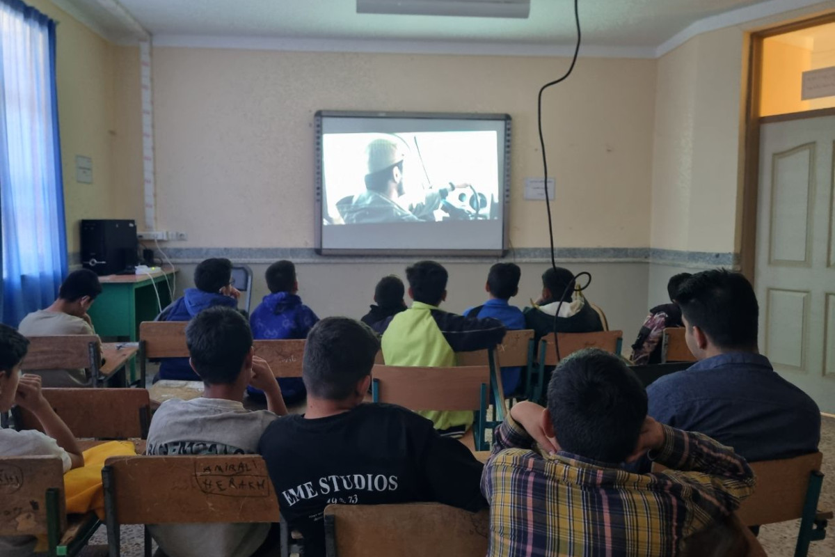 اکران فیلم سینمایی مجنون در شهرستان بدره