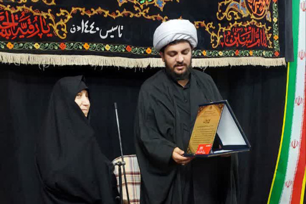 مشکلات اینجا با حضور مادربزرگ‌ها حل می‌شود