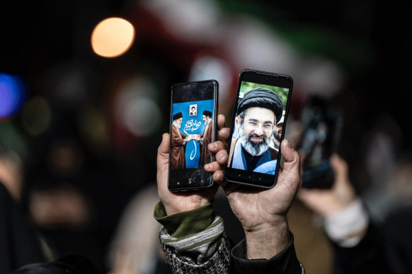 جمعی از سخنرانان کشور با سومین رهبر انقلاب اسلامی بیعت کردند