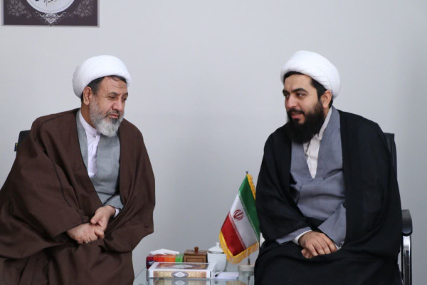 دیدار مدیرکل تبلیغات اسلامی کرمان با نماینده ولی‌فقیه: ارائه برنامه‌های قرآنی، طرح مسجد خدمت‌رسان و حوزه معارف اسلام ناب