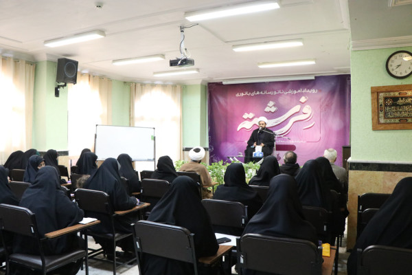 مدیرکل تبلیغات اسلامی استان سمنان: جنگ رسانه‌ای دشمن با هدف ایجاد خطای محاسباتی در ذهن جوانان دنبال می‌شود