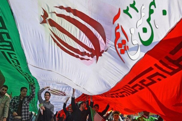 همه می آییم و برگ زرین دیگری در تاریخ کشور رقم خواهیم زد