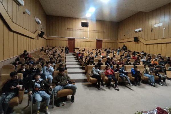 اکران فیلم باغ کیانوش با حضور نوجوانان و جوانان ملکشاهی