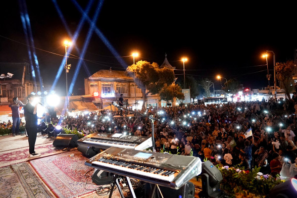 阿赫迈德教民在萨南达季的盛大聚会