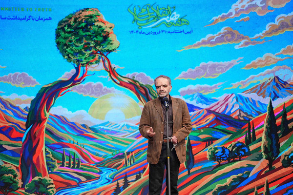 卡伦·霍马云法尔被评为年度艺术人物