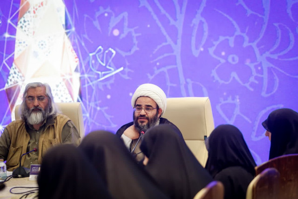 Mehrvareh Havaye No: Honoring the Activities of Religious Associations