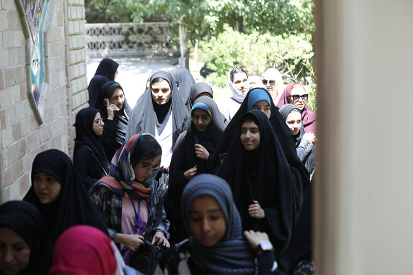 《历史》：面向青少年的阅读活动