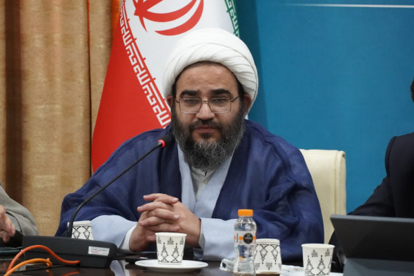 نشست صمیمی جمعی از هیأت‌های مذهبی استان با رییس سازمان هیات و تشکل های دینی