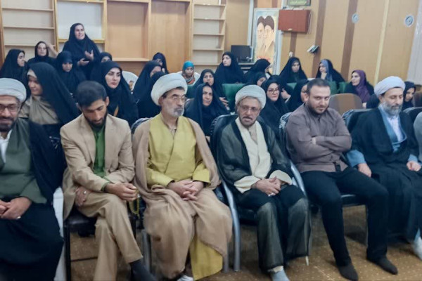 نشست رئیس اداره امور قرآنی استان ایلام با مدیران و فعالان قرآنی، مربیان طرح امین شهرستان دره‌شهر