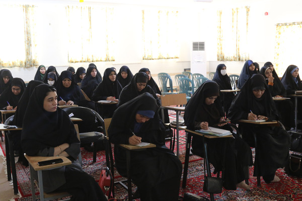 برگزاری کلاس های هوش مصنوعی و شبکه های اجتماعی در شهرستان دهلران