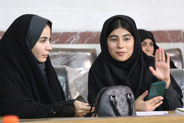 برگزاری کلاس های هوش مصنوعی و شبکه های اجتماعی در شهرستان دهلران