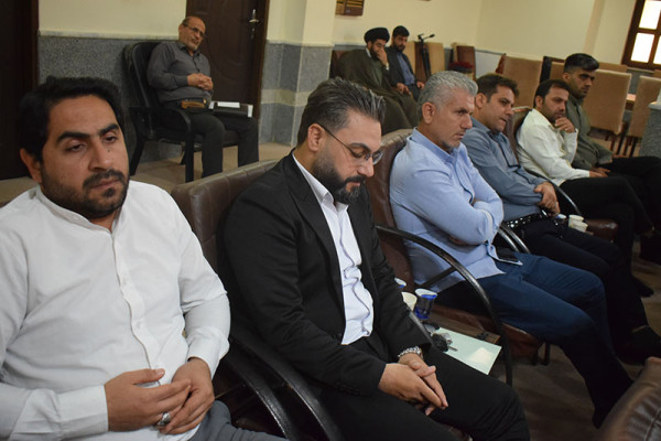 نشست جامعه‌ی ستایشگران بوشهر با نماینده ولی فقیه در استان و امام جمعه بوشهر