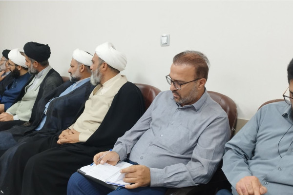 نشست هم‌اندیشی طرح ربیّون با حضور جمعی از مدیران شهرستان‌های شمال استان فارس، به همت اداره تبلیغات اسلامی شهرستان خرم‌بید