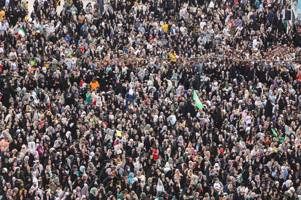 “如星星一般” 活动：伊朗最大的女生庆典