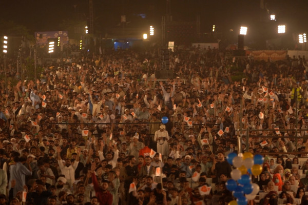 电视节目《Mahfel》：伊朗及世界各地的古兰经庆典