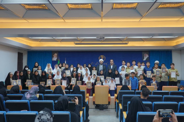 اختتامیه و تقدیر از برگزیدگان سفیران نور