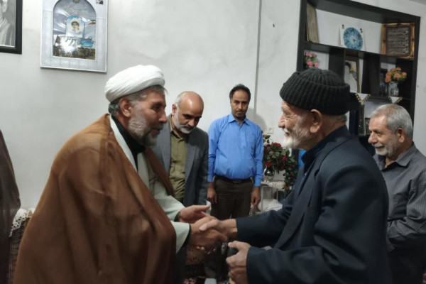 تکریم خانواده شهید محمدحسن نوفرستی؛ شهیدی که از تیزهوشان راهی حوزه شد