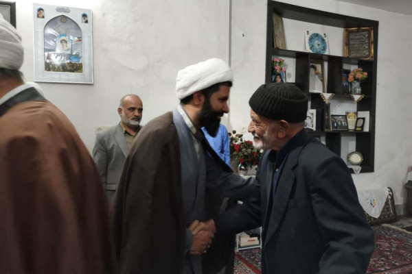 تکریم خانواده شهید محمدحسن نوفرستی؛ شهیدی که از تیزهوشان راهی حوزه شد