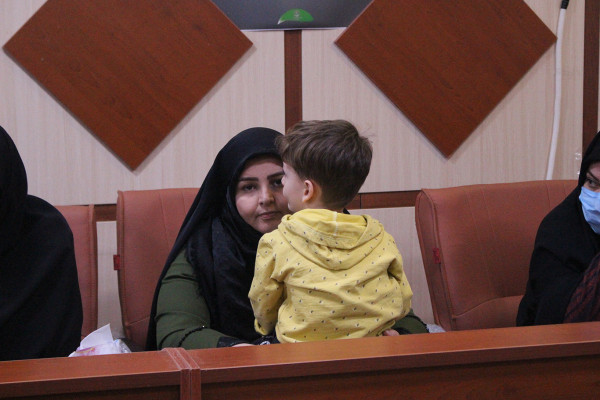 برگزاری نشست هم اندیشی فعالان جمعیت و خانواده در اداره کل تبلیغات اسلامی استان ایلام