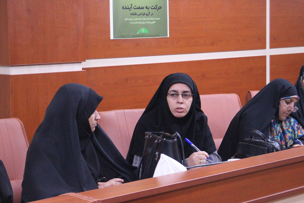 برگزاری جلسه شورای راهبری بانوان و مبلغات حوزه علمیه ایلام، با موضع ایام فاطمیه