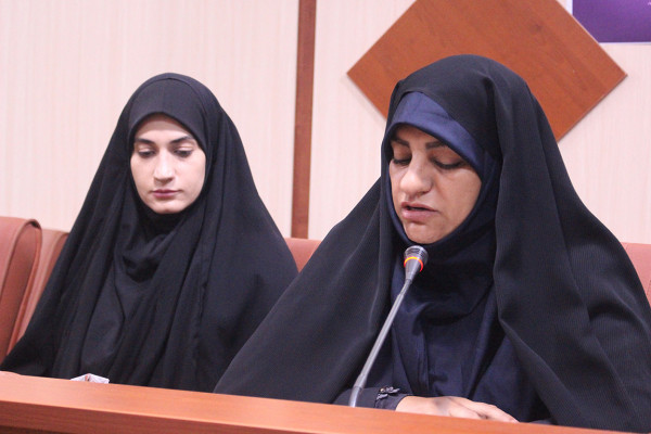 برگزاری جلسه شورای راهبری بانوان و مبلغات حوزه علمیه ایلام، با موضع ایام فاطمیه