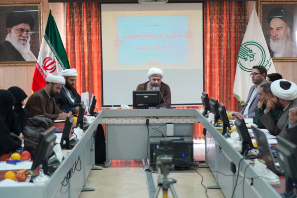 آینده کشور در گرو تربیت نسلی مؤمن، پرسشگر، آگاه و انقلابی است.