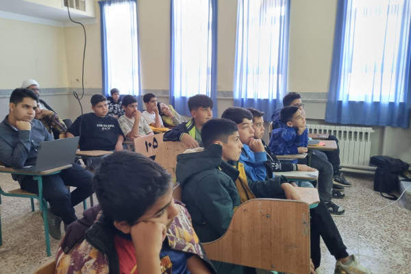 اکران فیلم سینمایی مجنون در شهرستان بدره