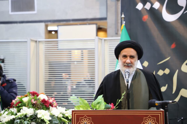 شهدای گمنام جامعه را به ارزش‌های دینی و انسانی وصل می‌کنند