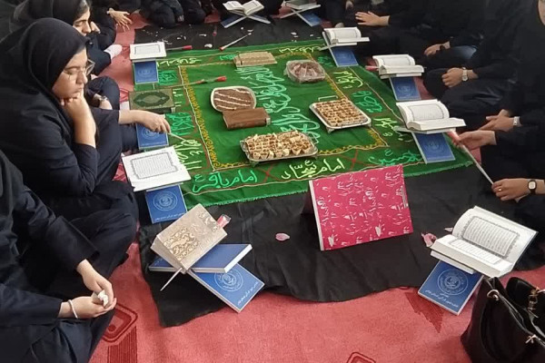 برگزاری محافل انس باقرآن کریم بمناسبت ایام فاطمیه در شهرستان بدره