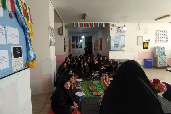 برگزاری محافل انس باقرآن کریم بمناسبت ایام فاطمیه در شهرستان بدره