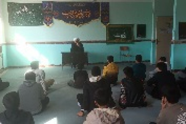 حضور چهره به چهره مبلغین در مدارس شهرستان دره‌شهر