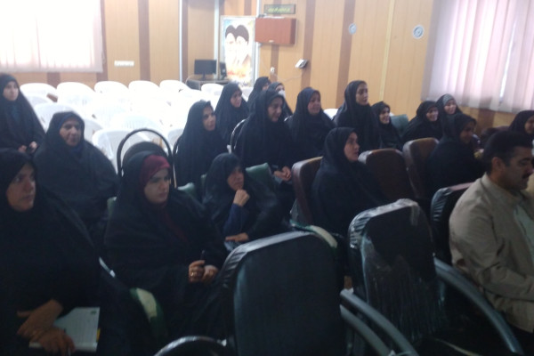 برگزاری کارگاه آموزشی سبک زندگی اسلامی در شهرستان دره‌شهر