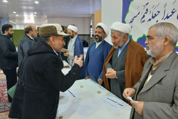 پرواز روح؛ میزبانان میز خدمت اعتکاف در نمازجمعه‌های خراسان جنوبی