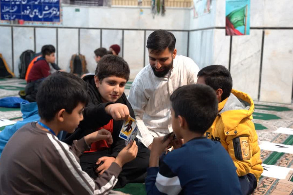 آیین اعتکاف کودکان و نوجوانان هیئت فتاح در مسجد زین‌العابدین شیراز برگزار شد