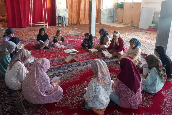 اجرایی شدن طرح قرآنی نهضت زندگی با آیه ها در اعتکاف شهرستان دره شهر