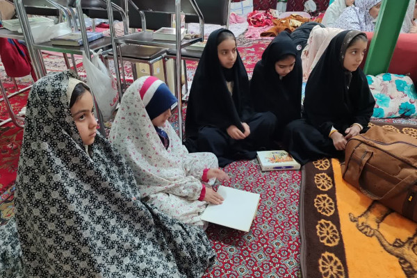 قاب‌هایی از اعتکاف مادر و دختری و دانش‌آموزی در خراسان جنوبی