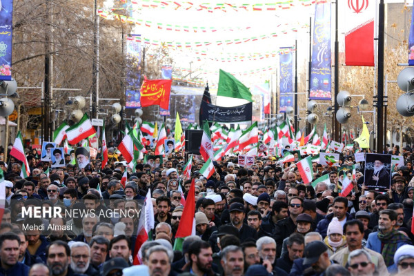 خیزش زنجانی ها در محکومیت اقدامات اغتشاشگران