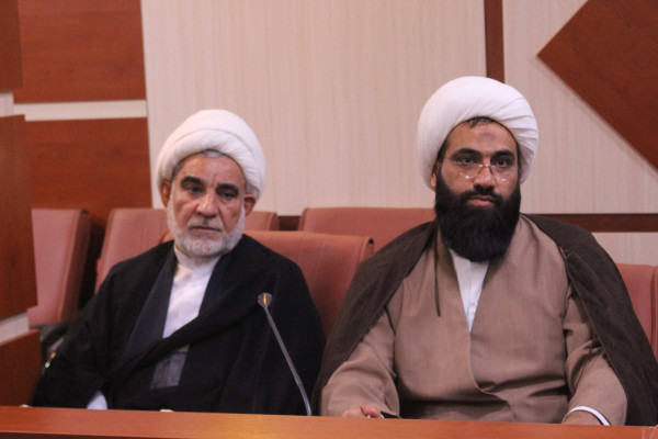 برگزاری نشست هم اندیشی ائمه جمعه استان ایلام با موضوع زندگی با آیه ها