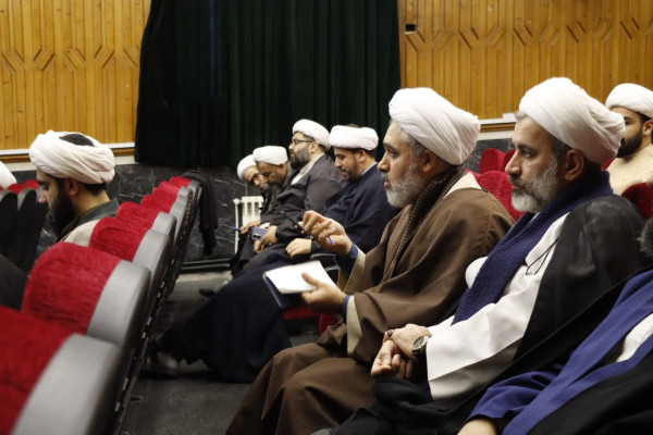 نشست مبلّغین روضه‌های خانگی، با حضور حجت الاسلام والمسلمین میرزا محمدی برگزار گردید