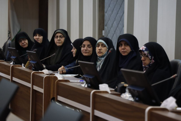 نشست هم اندیشی و تبیین طرح ملی زندگی با آیه‌ها برگزار گردید