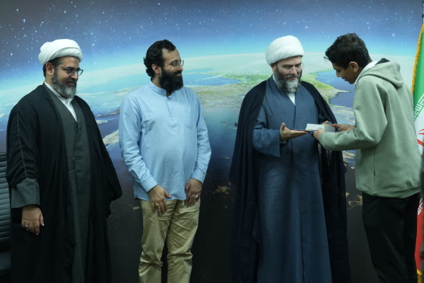 آیین تقدیر از عوامل ویژه برنامه »تا انقلاب مهدی»