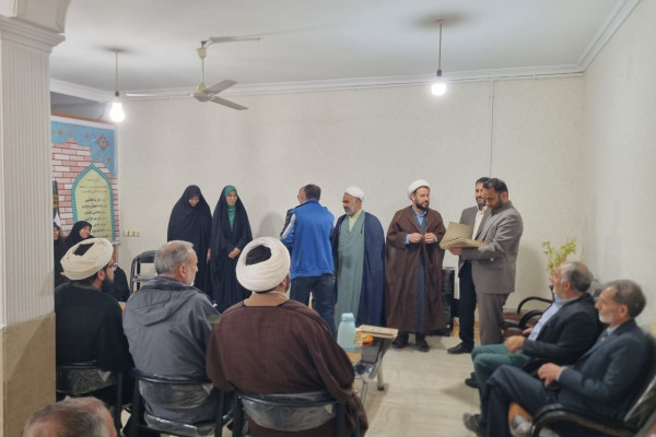 احکام مسئولین کانون مداحان، هیئات مذهبی برادران و خواهران شهرستان بدره اهداء شد