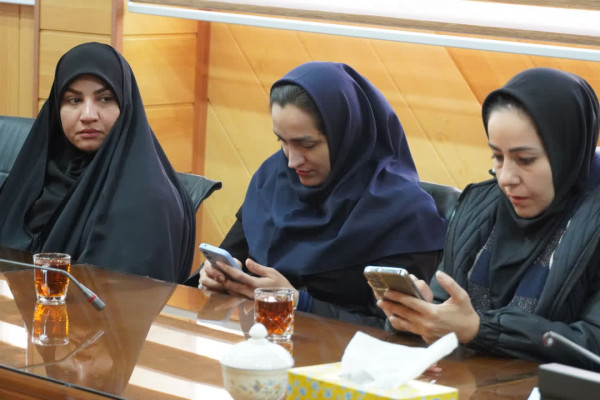 نشست صمیمی حجت الاسلام گرجی مدیر کل تبلیغات اسلامی همدان با اصحاب رسانه