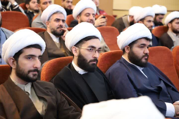 تبیین طرح «زندگی با آیه‌ها» در همایش مبلغان رمضان
