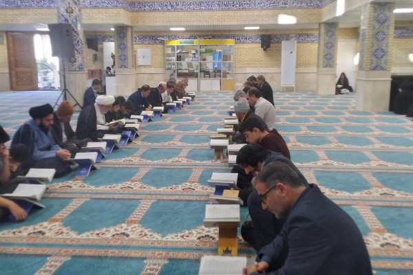 برگزاری محفل جزءخوانی قرآن کریم ( زندگی با آیه ها) در مسجد جامع شهرستان دره شهر