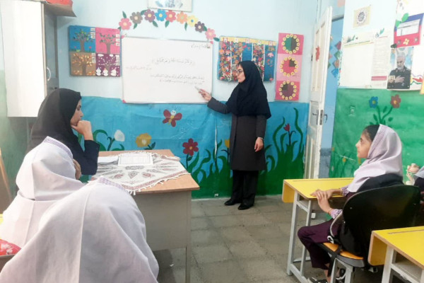 اجرای نهضت ملی زندگی با آیه ها در مدارس شهرستان مهران